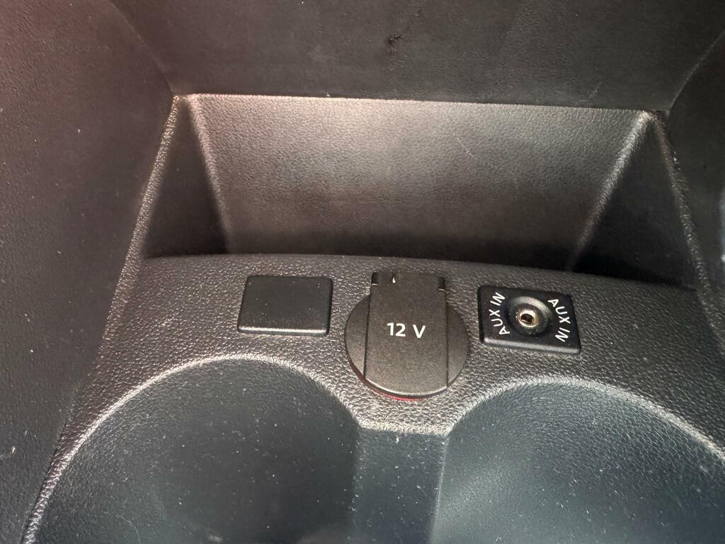 Volkswagen Polo 2011 1.2 Match Hatchback Euro 5 White #31