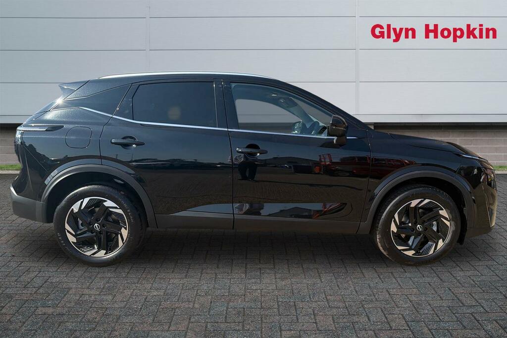 Nissan Qashqai 1.3 Dig-t Mh N-connecta EJ26FOM Black #2