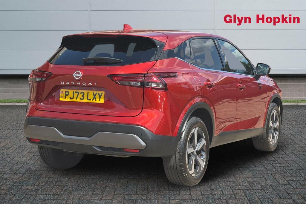 Nissan Qashqai 1.3 Dig-t Mh 158 N-connecta Xtronic Red #3