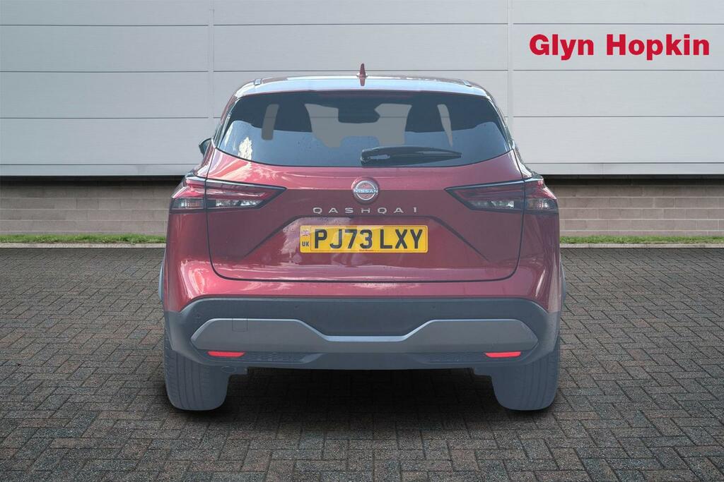 Nissan Qashqai 1.3 Dig-t Mh 158 N-connecta Xtronic Red #4