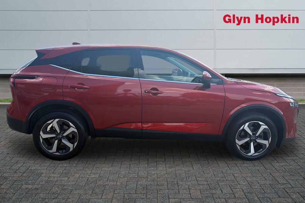 Nissan Qashqai 1.3 Dig-t Mh 158 N-connecta Xtronic Red #2