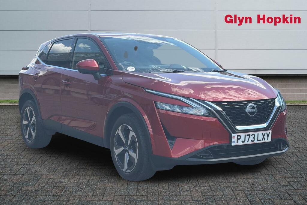 Nissan Qashqai 1.3 Dig-t Mh 158 N-connecta Xtronic Red