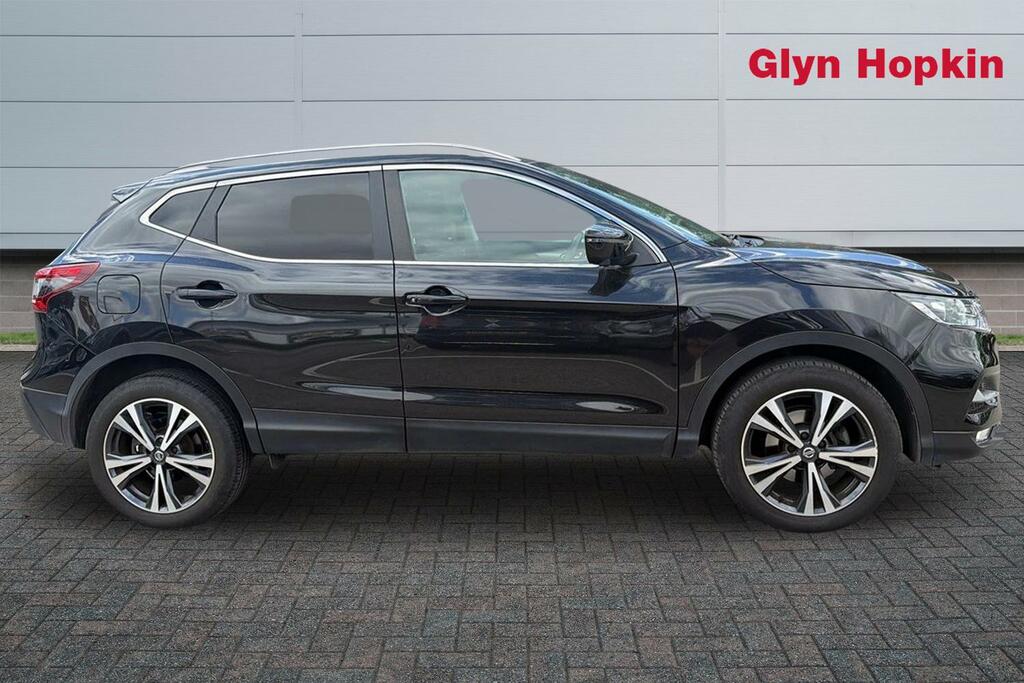 Nissan Qashqai 1.2 Dig-t N-connecta Glass Roof Pack Black #2