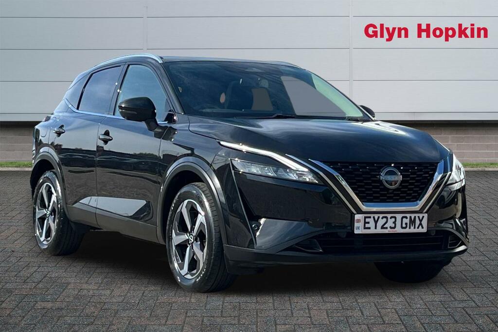 Nissan Qashqai 1.3 Dig-t Mh N-connecta Glass Roof Black