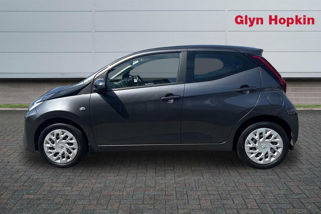 Toyota Aygo 1.0 Vvt-i X-play Tss EX71KHL Grey #6