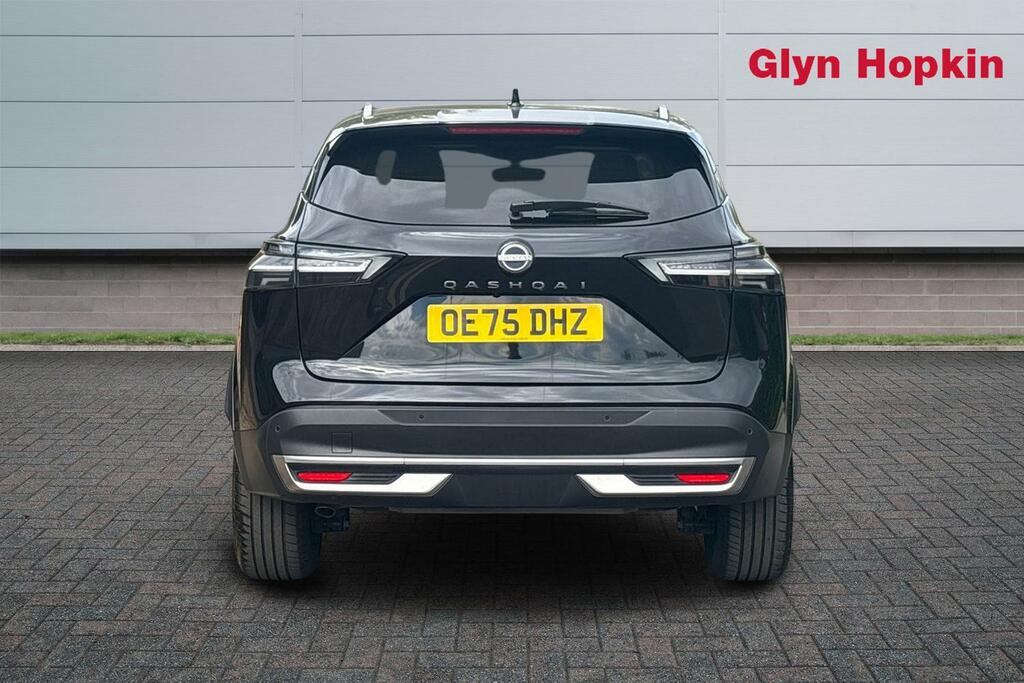 Nissan Qashqai 1.3 Dig-t Mh 158 N-connecta Xtronic OE75DHZ Black #4