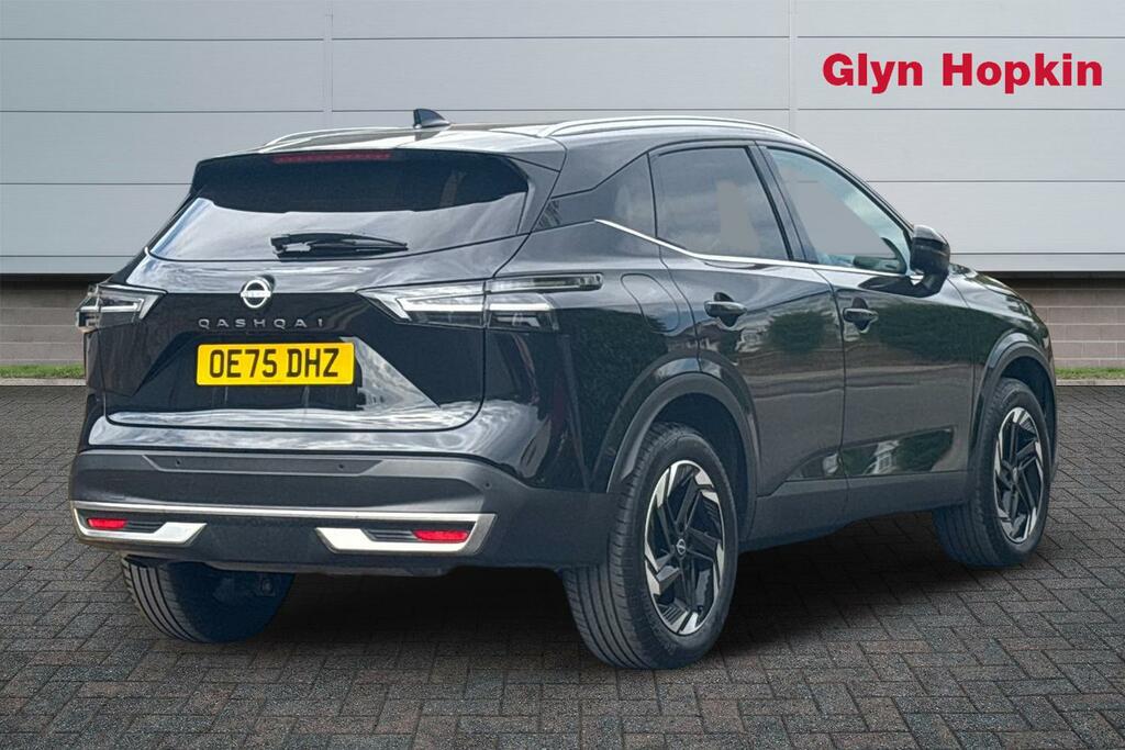 Nissan Qashqai 1.3 Dig-t Mh 158 N-connecta Xtronic OE75DHZ Black #3