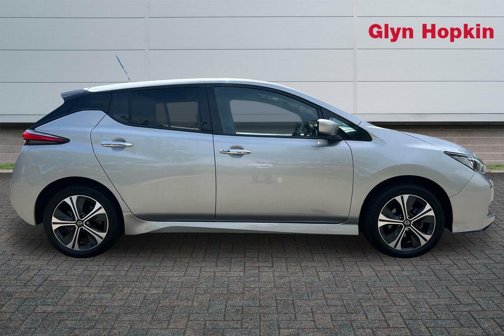 Nissan Leaf 160Kw E N-tec 62Kwh Silver #2