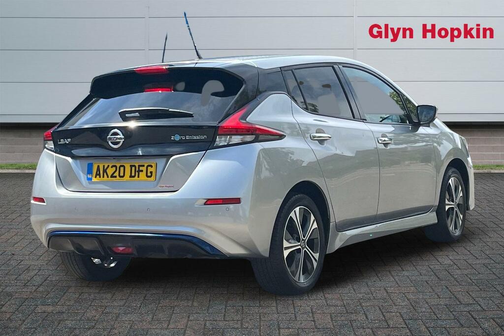 Nissan Leaf 160Kw E N-tec 62Kwh Silver #3