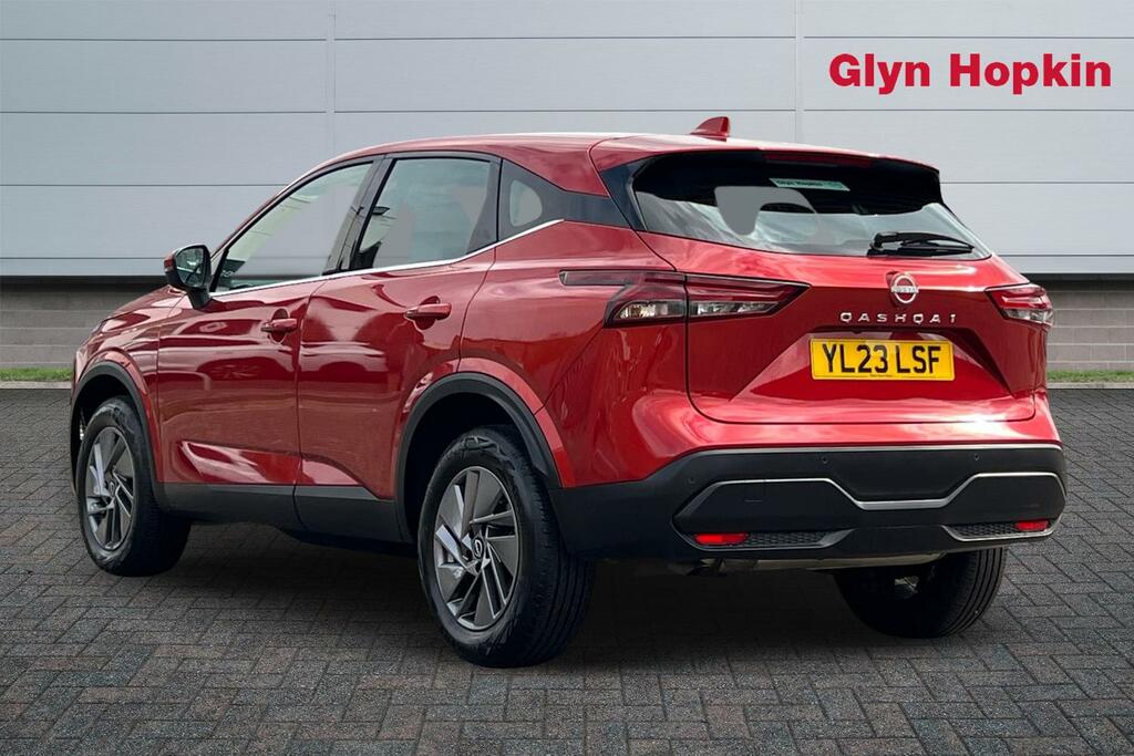 Nissan Qashqai 1.3 Dig-t Mh Acenta Premium Red #5