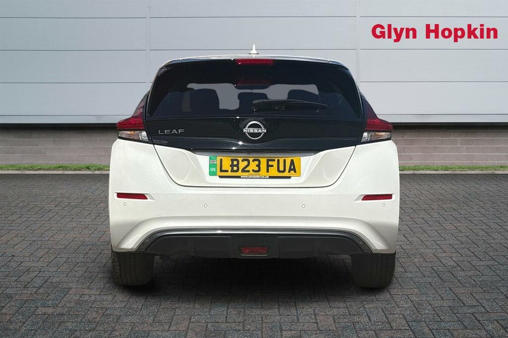 Nissan Leaf 110Kw N-connecta 39Kwh White #4