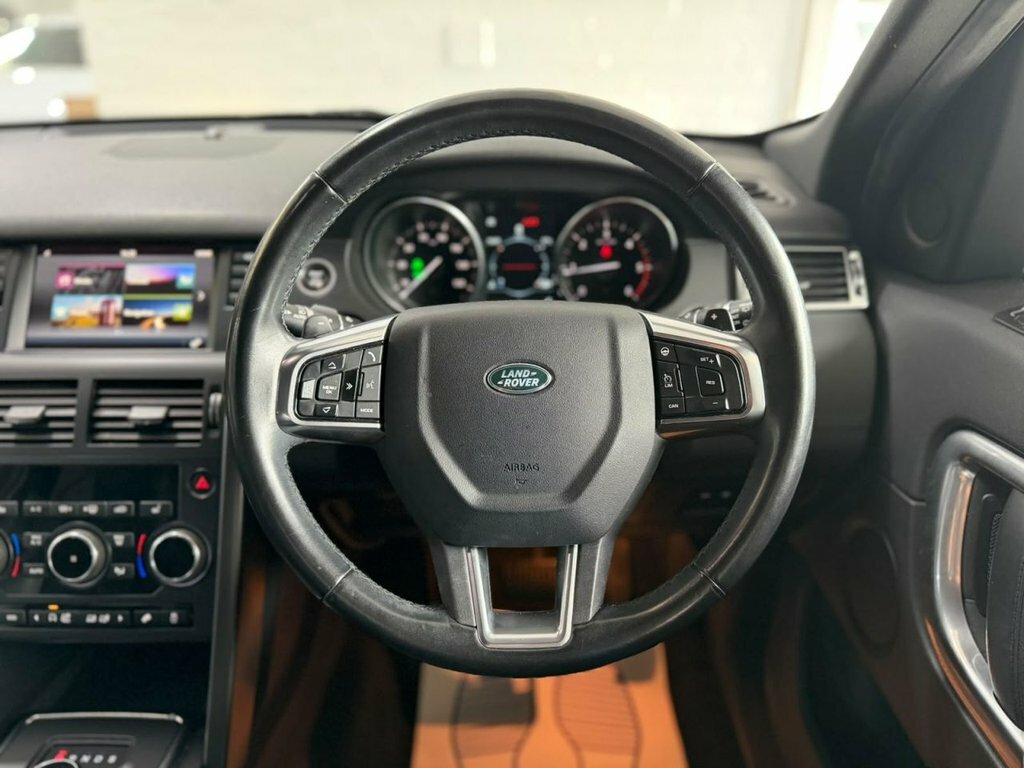 Land Rover Discovery Sport 2L Landmark OW19NGO Black #5