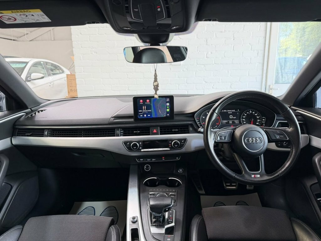 Audi A4 Avant 2L S Line Black #4