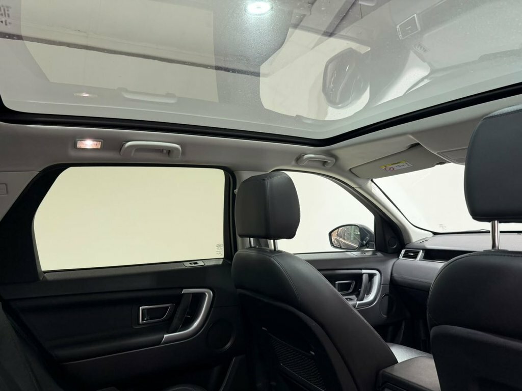 Land Rover Discovery Sport 2L Hse Black Black #5