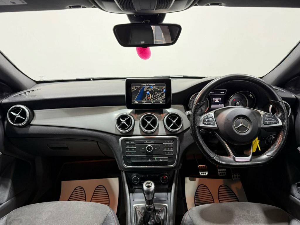 Mercedes-Benz CLA Class 2.1L Amg Sport White #4