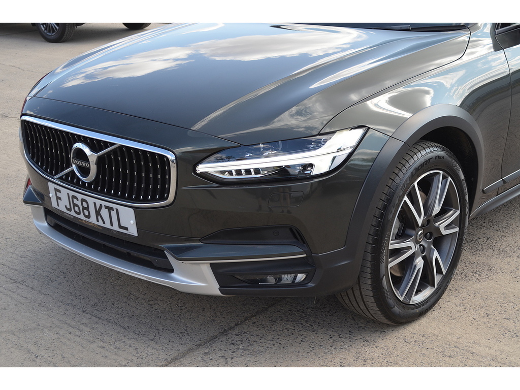 Volvo V90 Cross Country D5 Powerpulse Awd Pro Pack, Heated Wind Gold #36