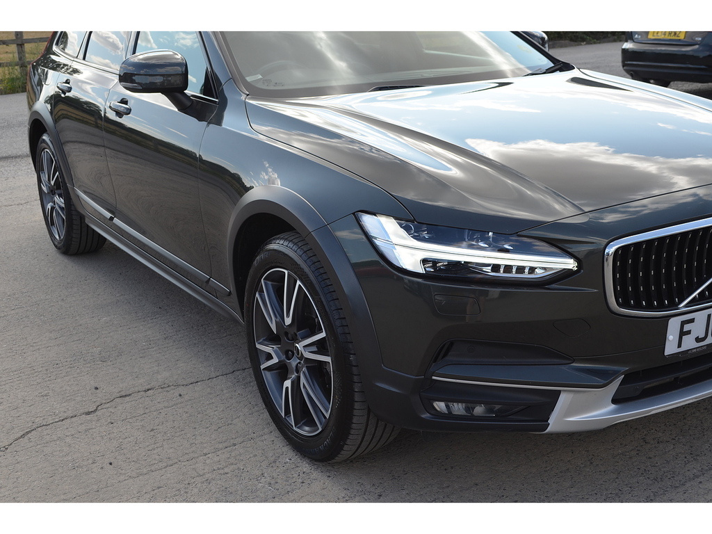 Volvo V90 Cross Country D5 Powerpulse Awd Pro Pack, Heated Wind Gold #34
