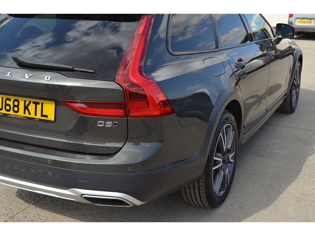 Volvo V90 Cross Country D5 Powerpulse Awd Pro Pack, Heated Wind Gold #42