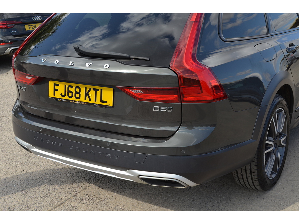 Volvo V90 Cross Country D5 Powerpulse Awd Pro Pack, Heated Wind Gold #41