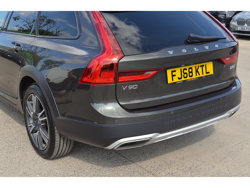 Volvo V90 Cross Country D5 Powerpulse Awd Pro Pack, Heated Wind Gold #39