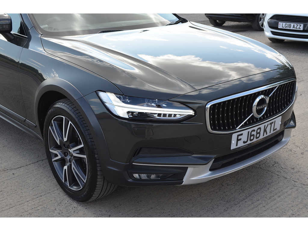 Volvo V90 Cross Country D5 Powerpulse Awd Pro Pack, Heated Wind Gold #35