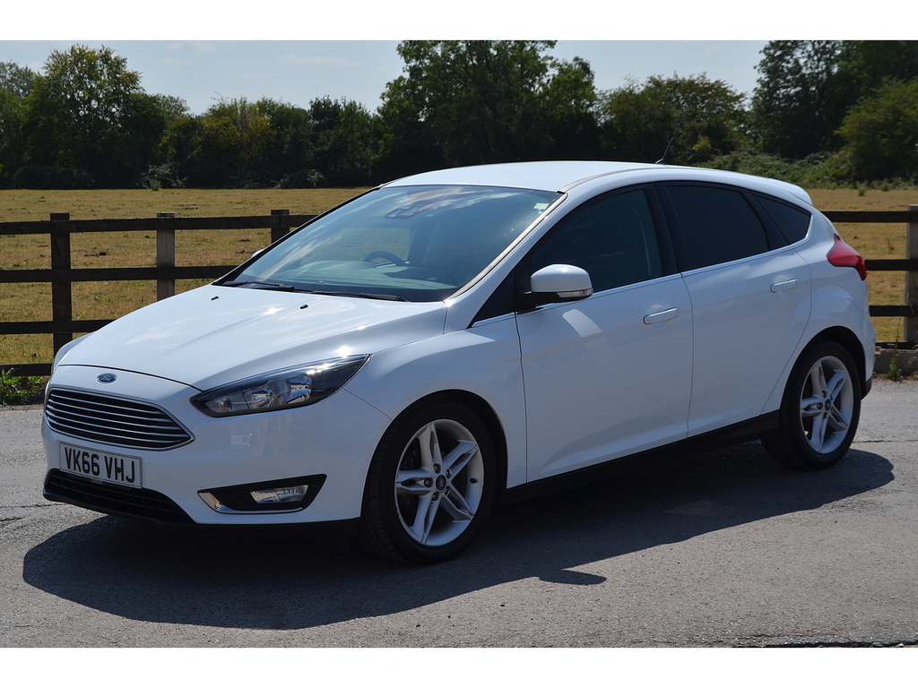 Ford Focus T Ecoboost Titanium White #4