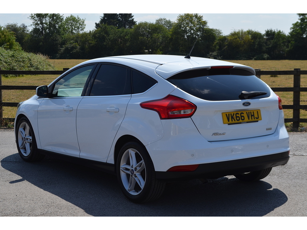 Ford Focus T Ecoboost Titanium White #6