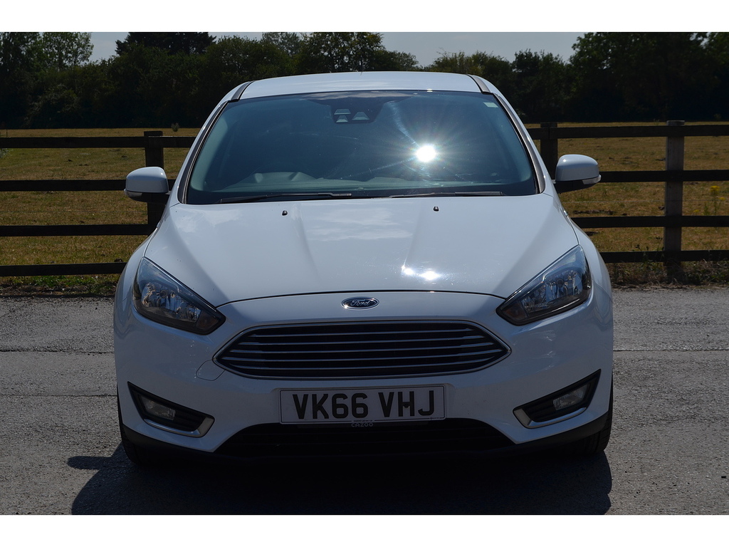 Ford Focus T Ecoboost Titanium White #3
