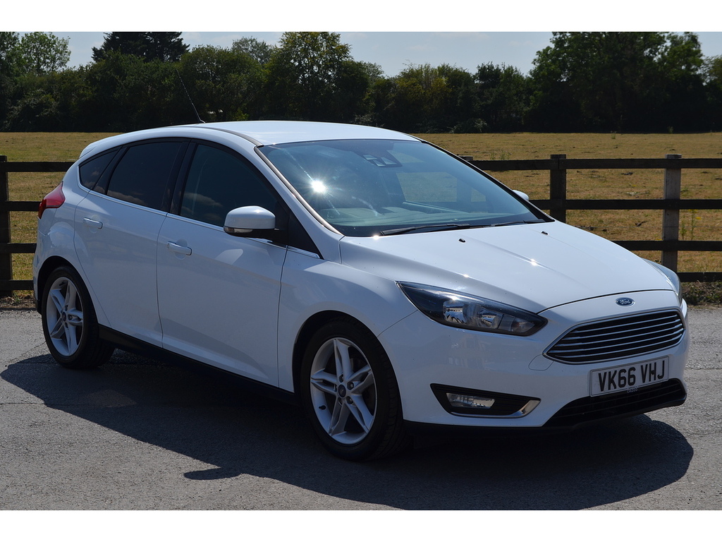 Ford Focus T Ecoboost Titanium White