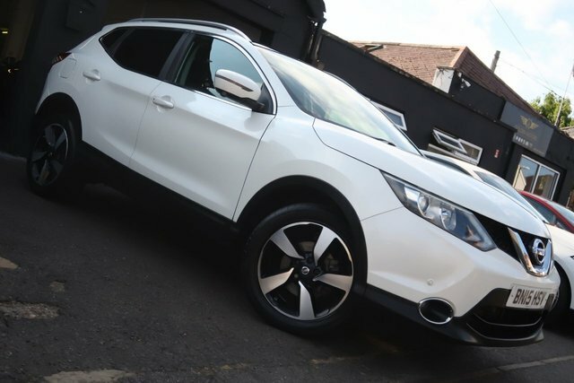 Nissan Qashqai 2015 1.2 Dig-t N-tec Suv 2Wd Eu White #2