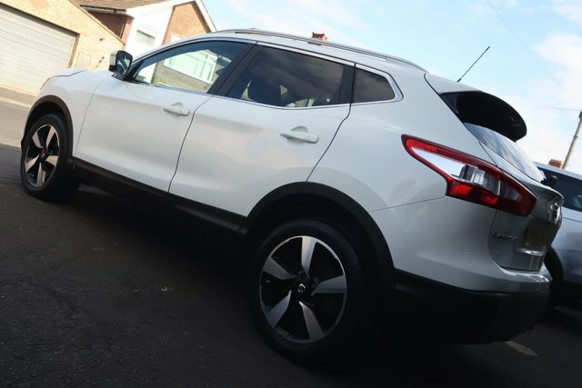 Nissan Qashqai 2015 1.2 Dig-t N-tec Suv 2Wd Eu White #6