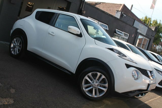Nissan Juke 2016 1.6 N-connecta Suv Xtron Euro 6 1 White #2