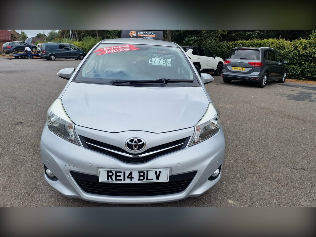 Toyota Yaris 1.33 Dual Vvt-i Icon Plus Hatchback Man Silver #3