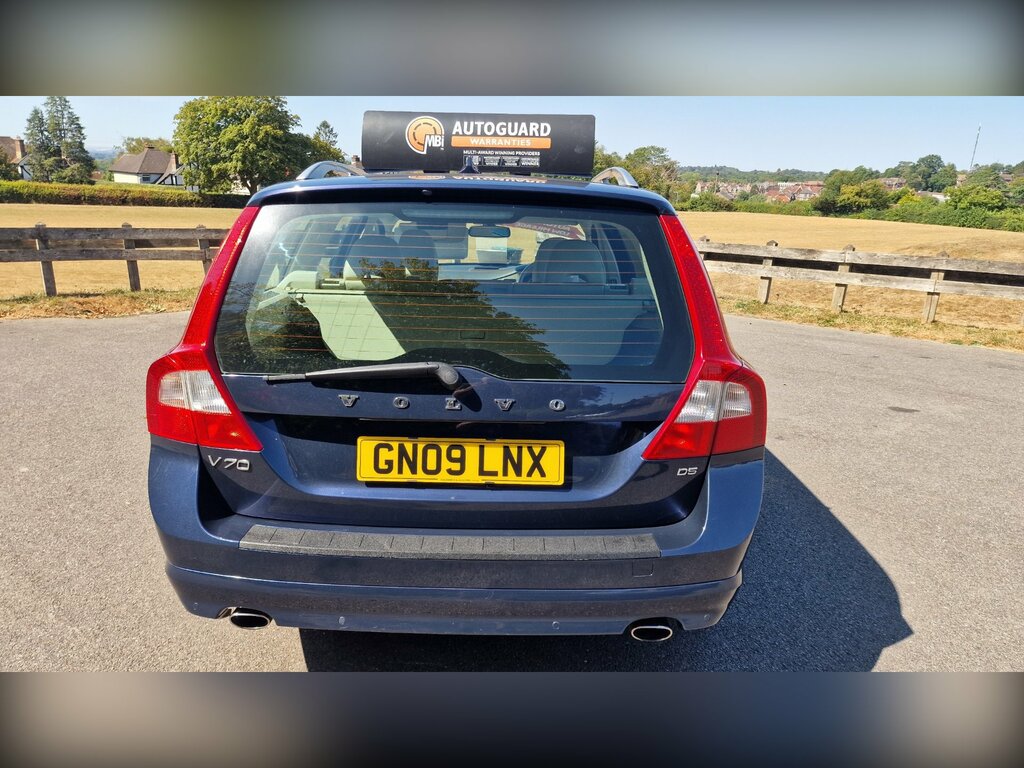Volvo V70 2.4 D5 Se Lux Premium Estate Geartronic Blue #5