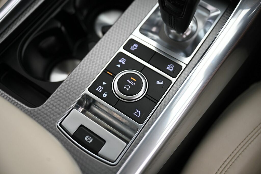 Land Rover Range Rover Sport Svr Black #79