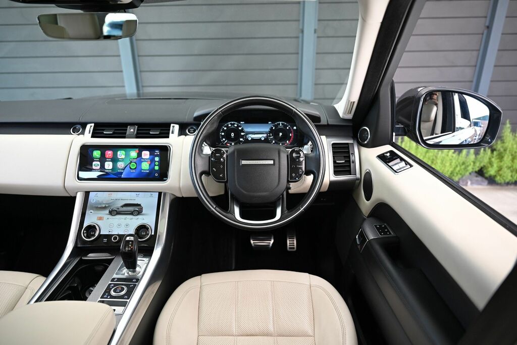 Land Rover Range Rover Sport Svr Black #4