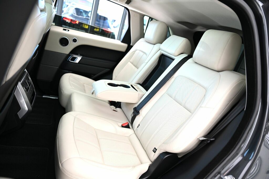 Land Rover Range Rover Sport Svr Black #39