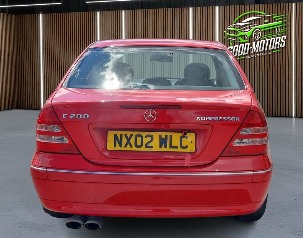 Mercedes-Benz C Class Saloon Red #6