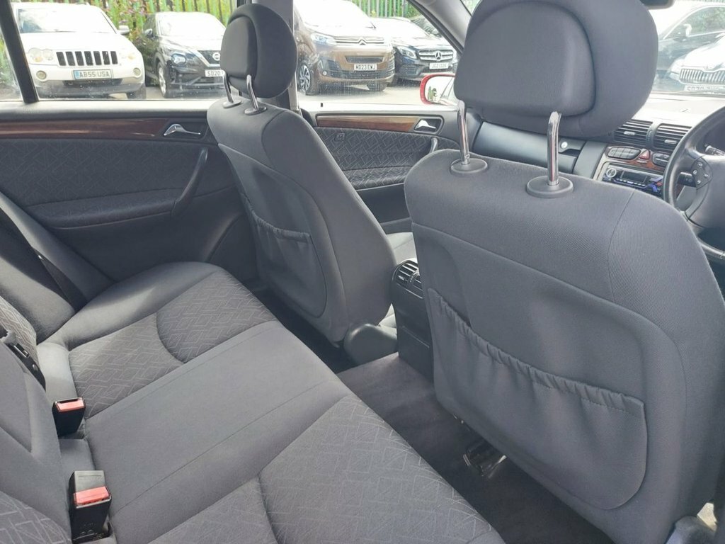 Mercedes-Benz C Class Convertible 2.0 C 200 Amg Line Premium Plus Black #14
