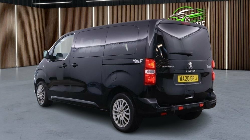 Peugeot Traveller 2L Active Black #5