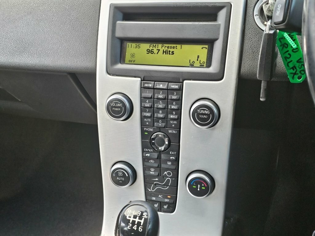 Volvo V50 D3 150 Se Lux Edition Geartronic Silver #24