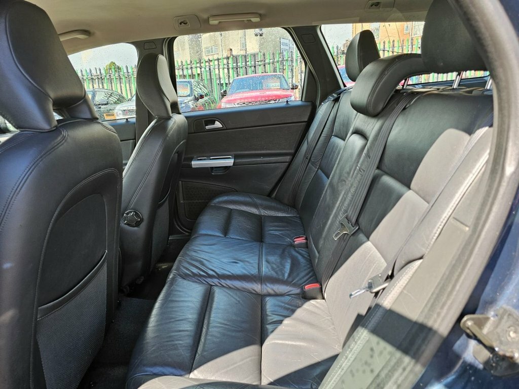 Volvo V50 D3 150 Se Lux Edition Geartronic Silver #14