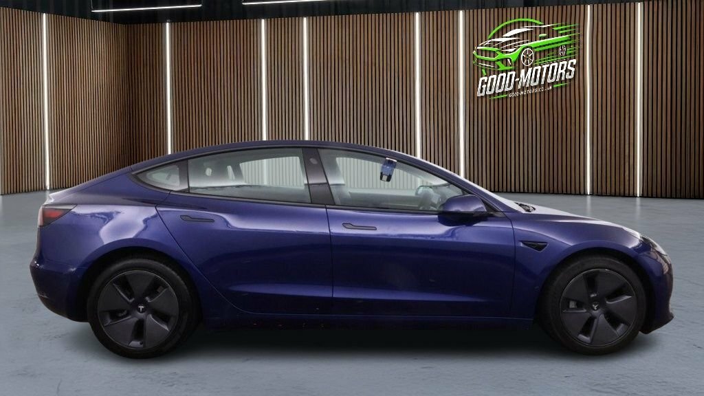 Tesla Model 3 Saloon Blue #4