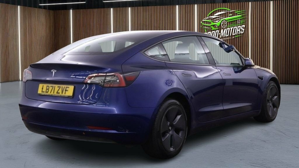 Tesla Model 3 Saloon Blue #5
