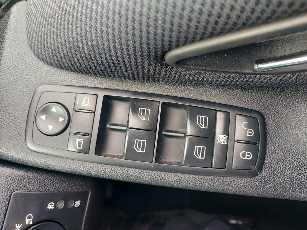 Mercedes-Benz A Class A150 Classic. 1 Owner. Low Mileage Blue #30