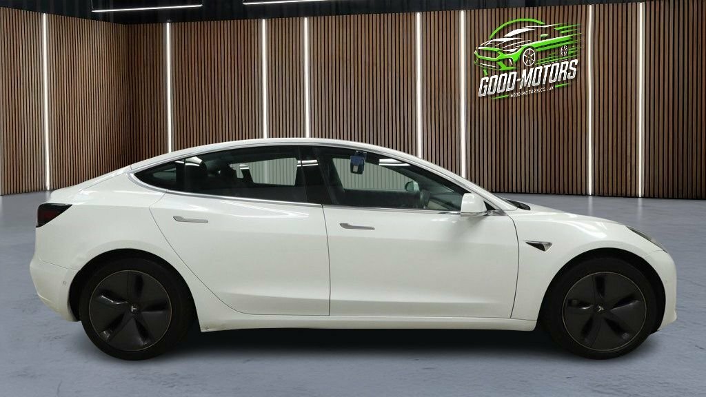 Tesla Model 3 Saloon White #3