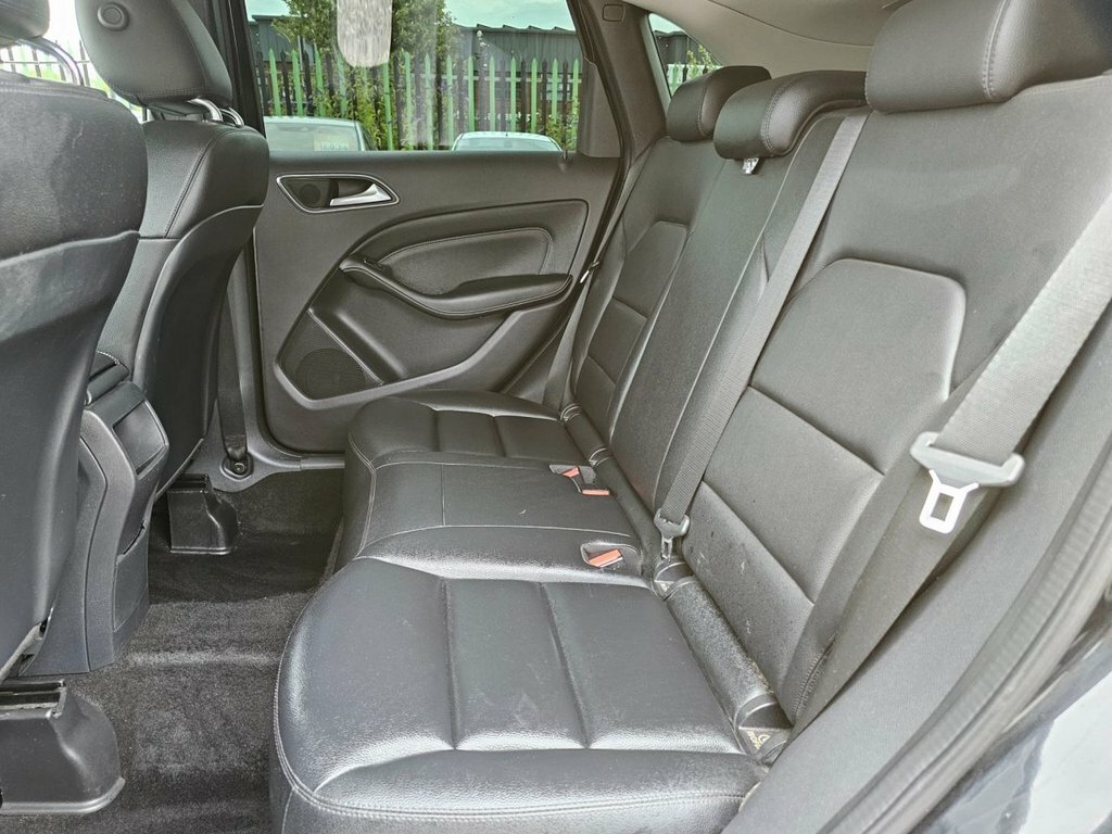 Mercedes-Benz B Class Mercedes Benz B180 1.8 Blue Efficiency Sport Black #15