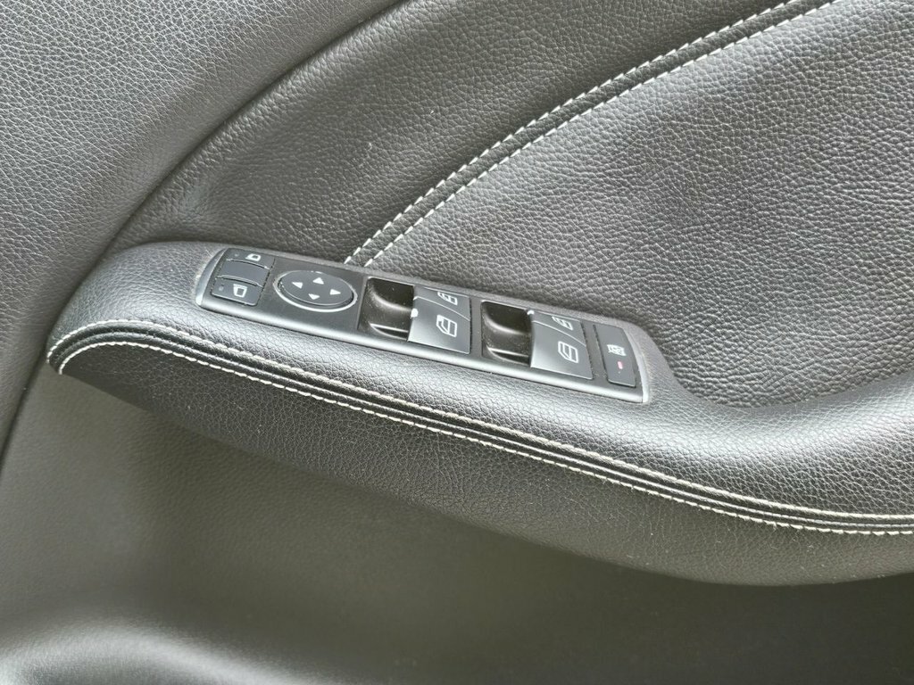Mercedes-Benz B Class Mercedes Benz B180 1.8 Blue Efficiency Sport Black #19
