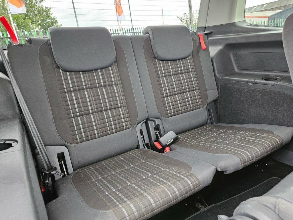 Volkswagen Touran 1.5 Tsi Evo R-line Dsg Grey #25