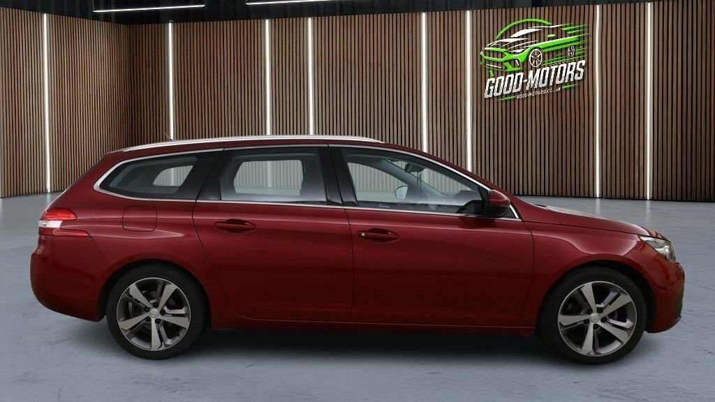 Peugeot 308 SW 1.2L Allure Red #3